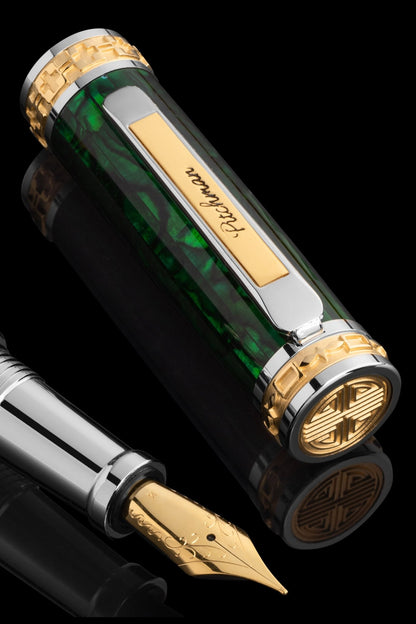 Closer Emerald Abalone Shell Fountain Pen