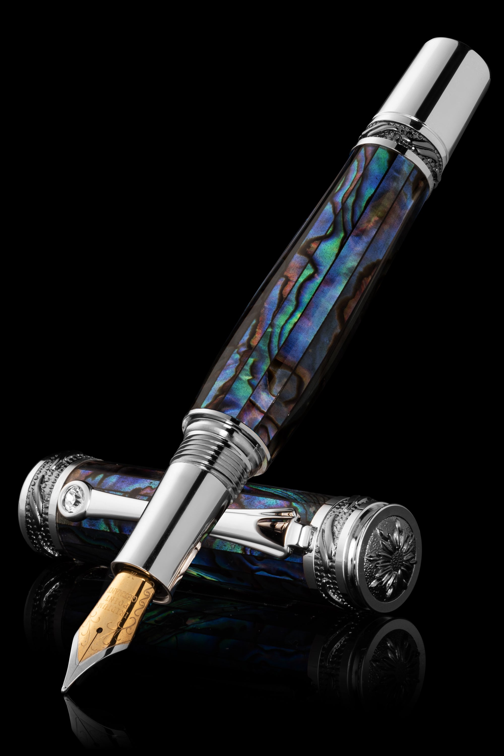 Tycoon Lustrous Blue Abalone Shell Fountain Pen