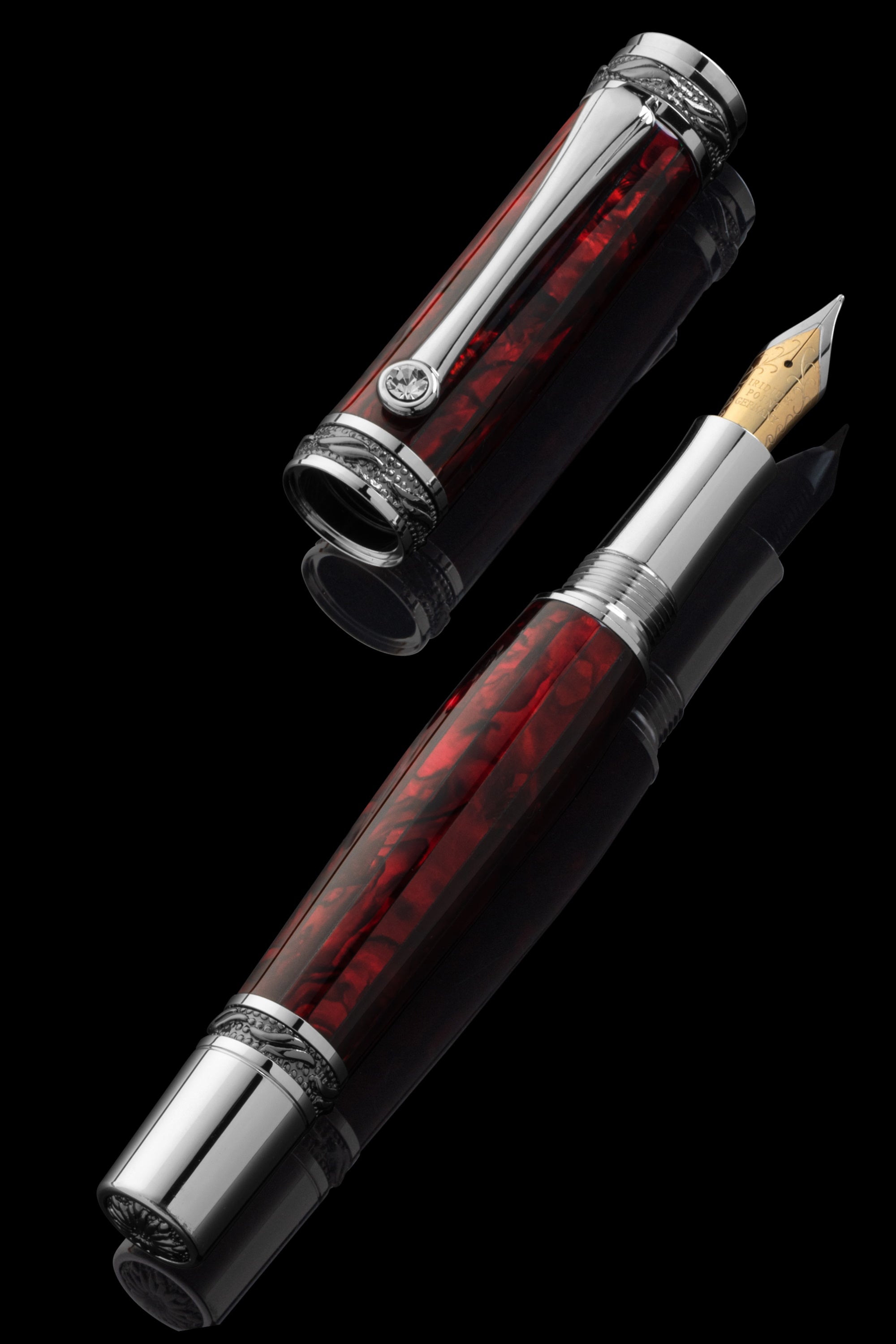 Tycoon Lustrous Red Abalone Shell Fountain Pen